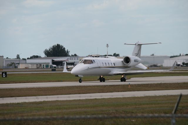 Learjet 60 (N9CU)