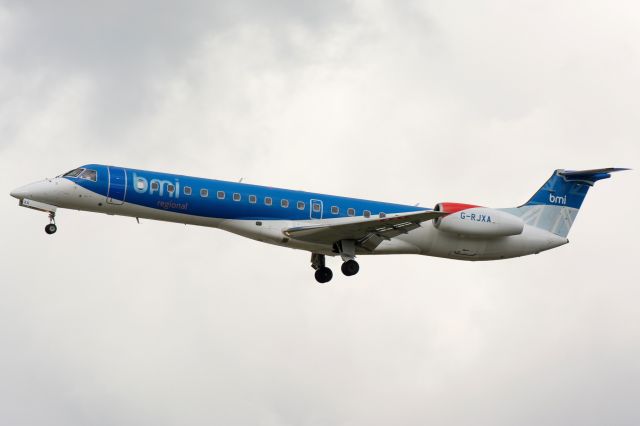 Embraer ERJ-145 (G-RJXA)