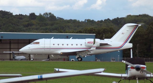 Canadair Challenger (N82CN)