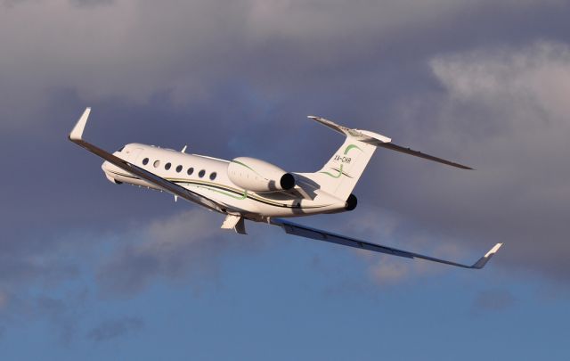 XA-CHR — - A G550 blasts off from HOU after clearing customs...