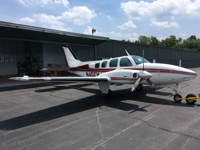 Beechcraft Baron (58) (N45FM)