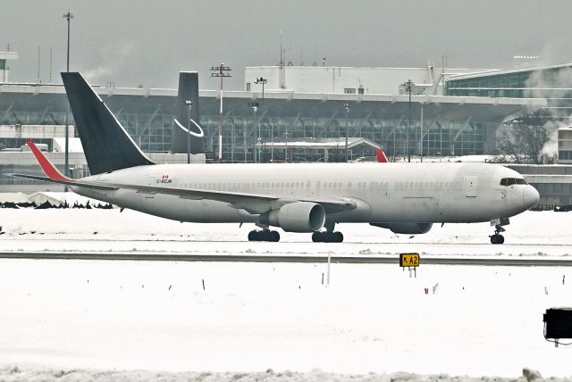 BOEING 767-300 (C-GCJN)