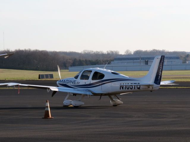 Cirrus SR-22 (N105TQ) - A very nice Cirrus.