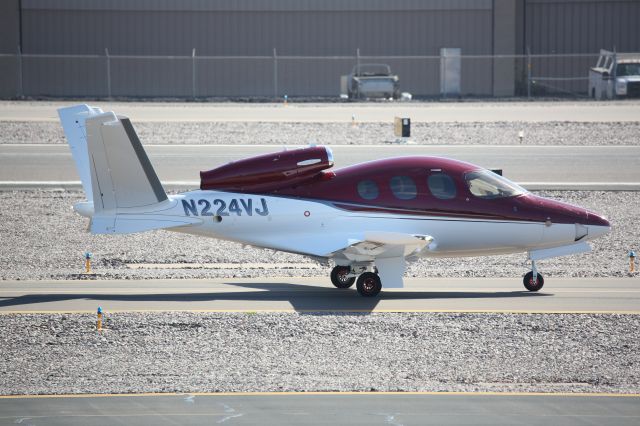 Cirrus Vision SF50 (N224VJ)