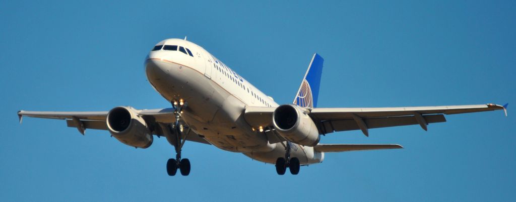Airbus A319 (N807UA)