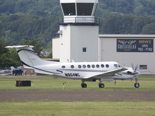 Beechcraft Super King Air 300 (N904MC) - 15 JUL 2016