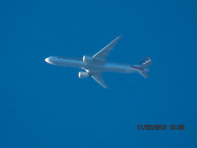 BOEING 777-300ER (N720AN)