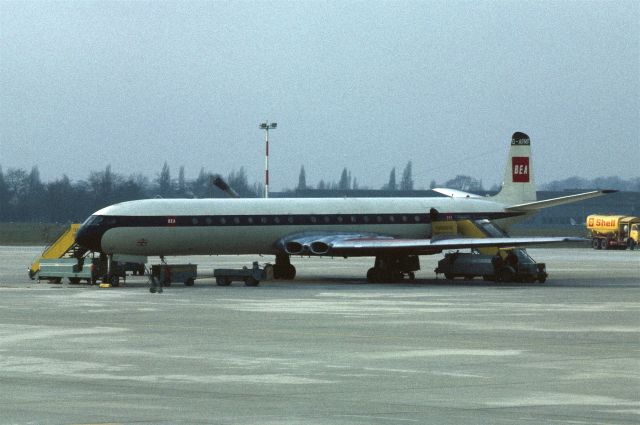 G-APMF — - de Havilland DH 106 Comet 4B - January 1969 at Düsseldorf