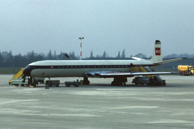 G-APMF — - de Havilland DH 106 Comet 4B - January 1969 at Düsseldorf