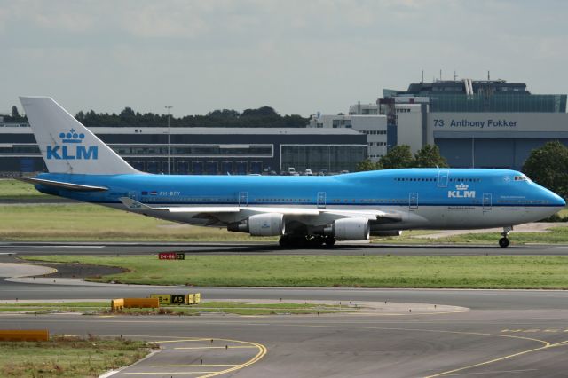Boeing 747-400 (PH-BFY)