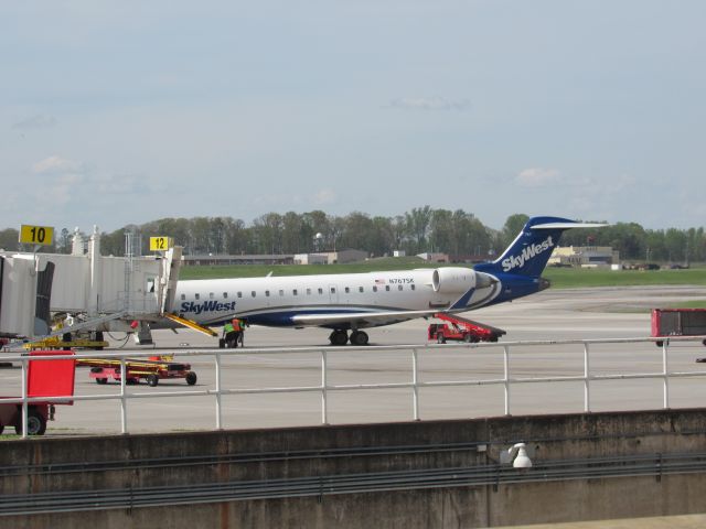 Canadair Regional Jet CRJ-700 (N767SK)