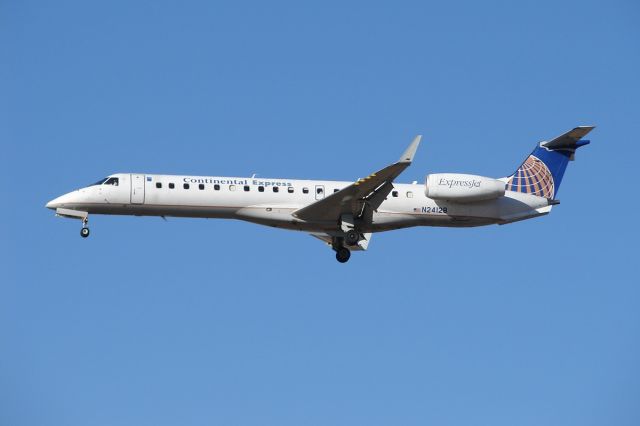 Embraer EMB-145XR (N24128)