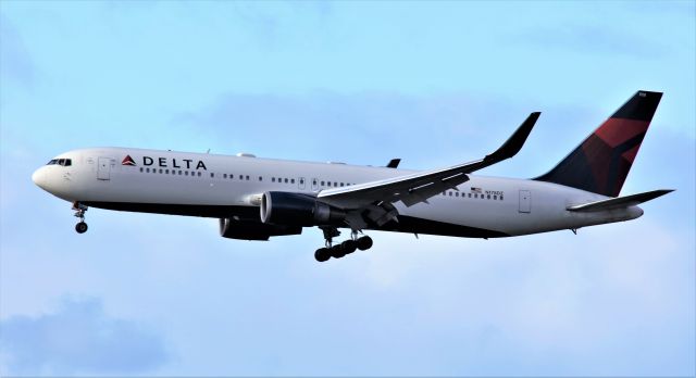 N178DZ — - ATL-SEA  12-8-21