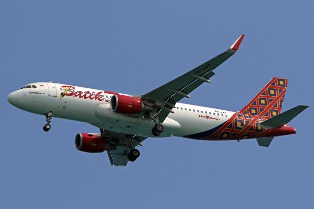 Airbus A320 (PK-LAY)