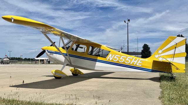 CHAMPION Decathlon (N555HE) - N555HE, a 1999 American Champion 8KCAB Super Decathlon, taking in some sunshine. 6/22/22. 