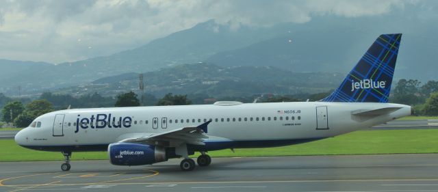 Airbus A320 (N606JB) - "Idlewild Blue"