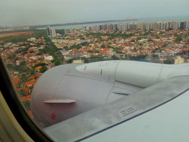 Boeing 737-700 (PR-GEJ)