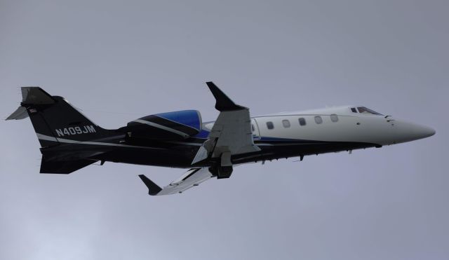 Learjet 60 (N409JM)