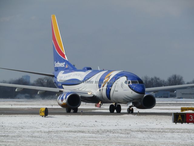 Boeing 737-700 (N946WN) - Southwest Louisiana One livery at KBUF