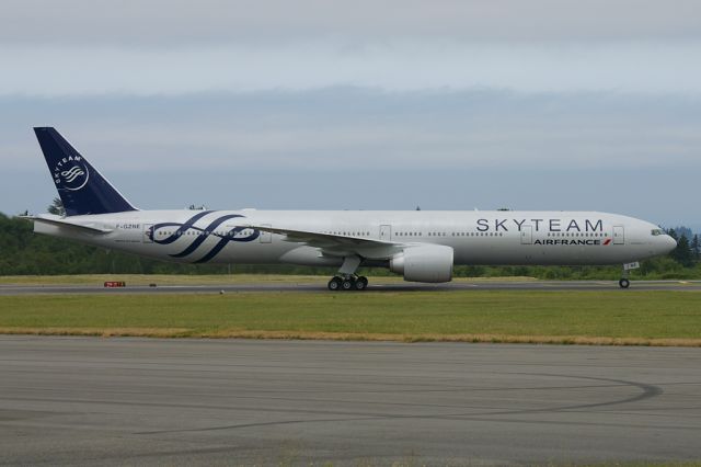 F-GZNE — - As with other members of the Skyteam Alliance, AirFrance has had this 777-300ER painted in the member color scheme of gray