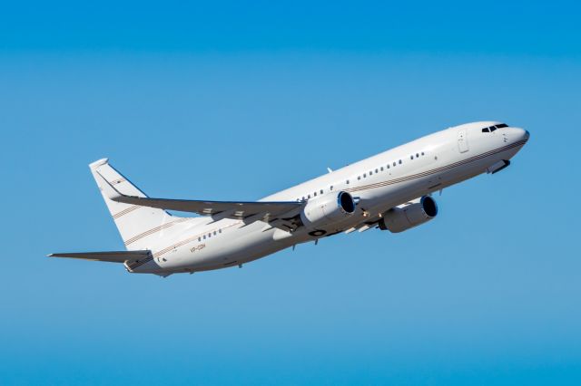 Boeing 737-800 (VP-COH) - A private 737-800 taking off from PHX on 2/9/23 during the Super Bowl rush. Taken with a Canon R7 and Tamron 70-200 G2 lens.