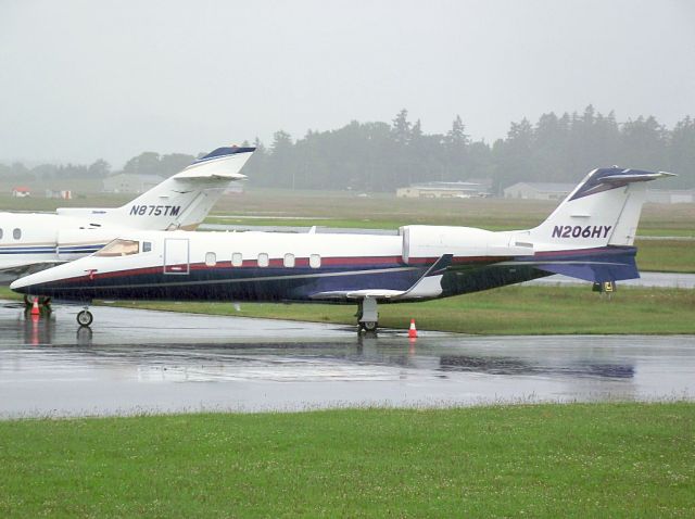 Learjet 60 (N206HY)