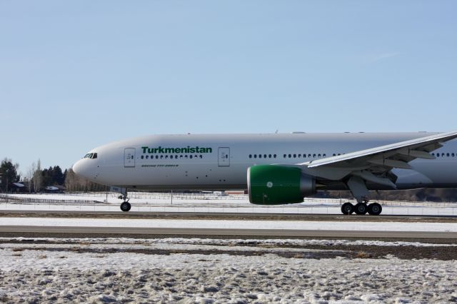 Boeing 777-200 (EZ-A780)