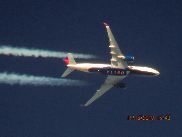 Airbus A350-900 (N506DN)