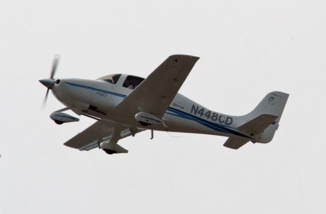 Cirrus SR-20 (N448CD) - Aircraft on left cross wind from 27 at Carson City