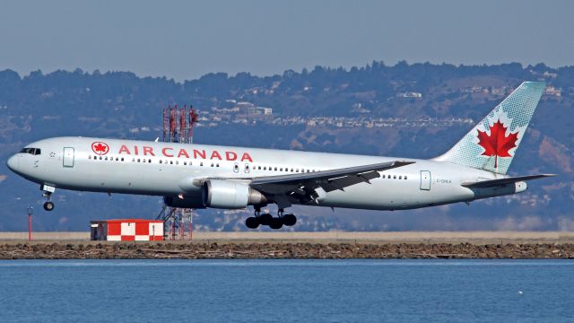 BOEING 767-300 (C-GHLK)