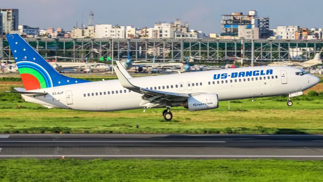 Boeing 737-700 (S2-AJF)
