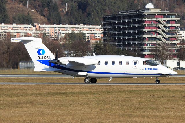 Piaggio P.180 Avanti (D-IKSI)