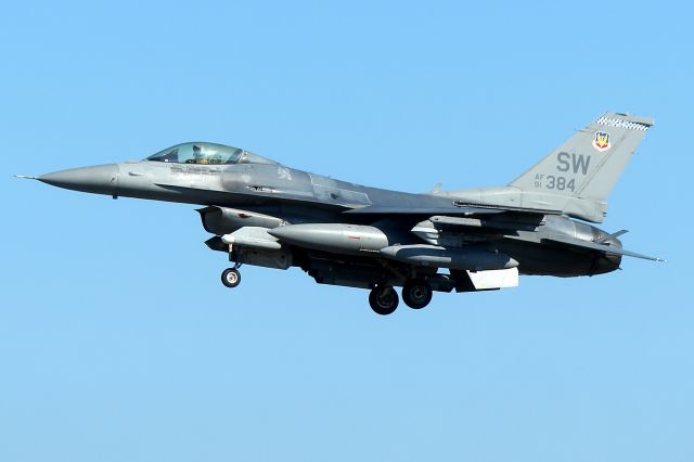 Lockheed F-16 Fighting Falcon (91-0384) - 'Shooter 23' arriving from Shaw AFB, SC