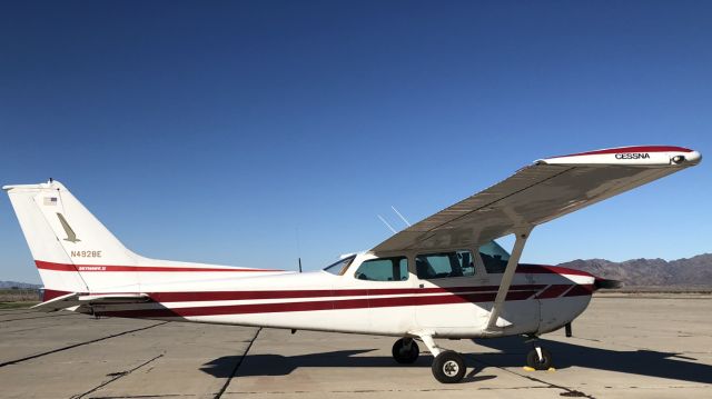 Cessna Skyhawk (N4928E)