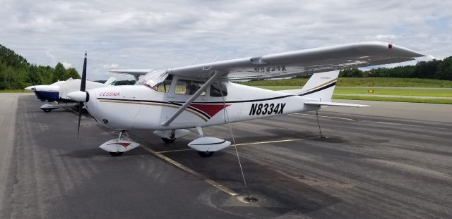 Cessna Skyhawk (N8334X)