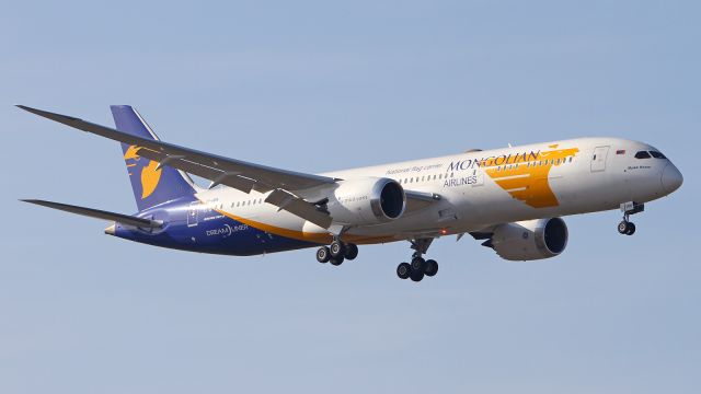 Boeing 787-9 Dreamliner (EI-UBN) - PRG, March 9, 2025