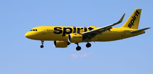 Airbus A320neo (N927NK) - On short final is this 2020 Spirit Airlines Airbus 320-271N from the Spring of 2022.