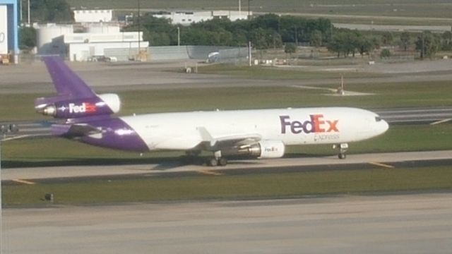 Boeing MD-11 (N613FE)