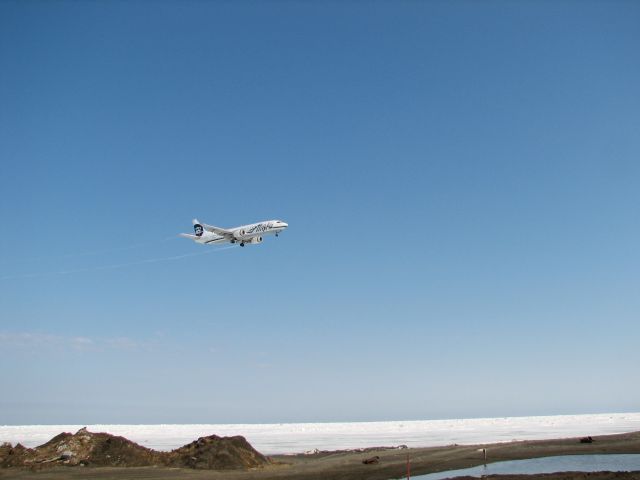 Boeing 737-700 —