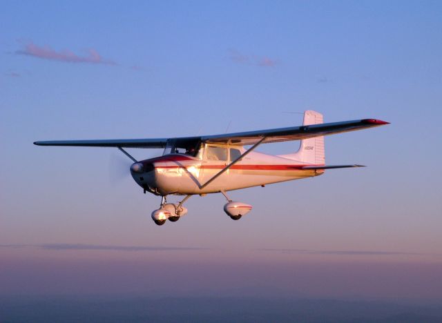 Cessna Skyhawk (N8234B)