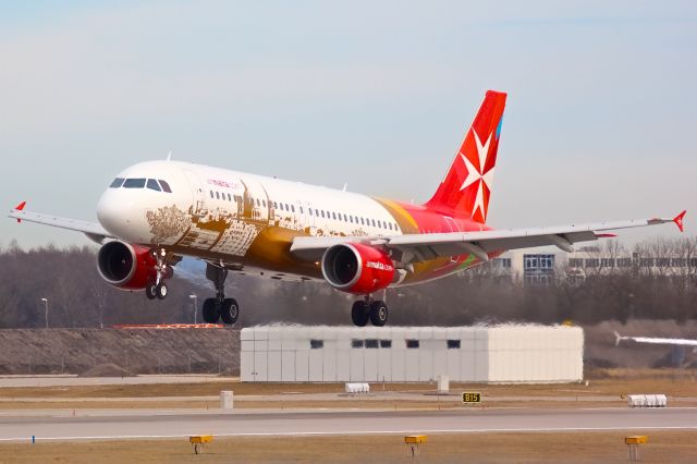 Airbus A320 (9H-AEO)