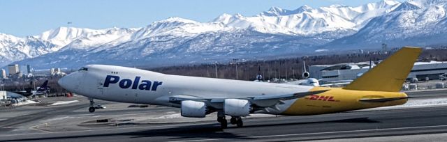 BOEING 747-8 (N858GT) - West side of N-S Runway