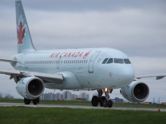 Airbus A319 (C-GBIA)