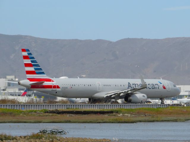 Airbus A321 (N138AN) - Captured at KSFO from Plane Spotters Park