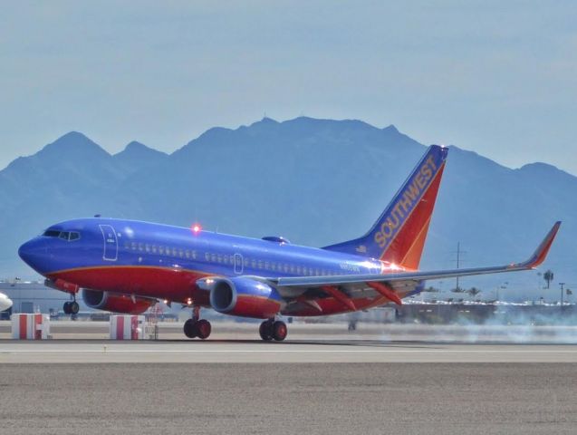 Boeing 737-700 (N955WN) - Beacon Shot!!!