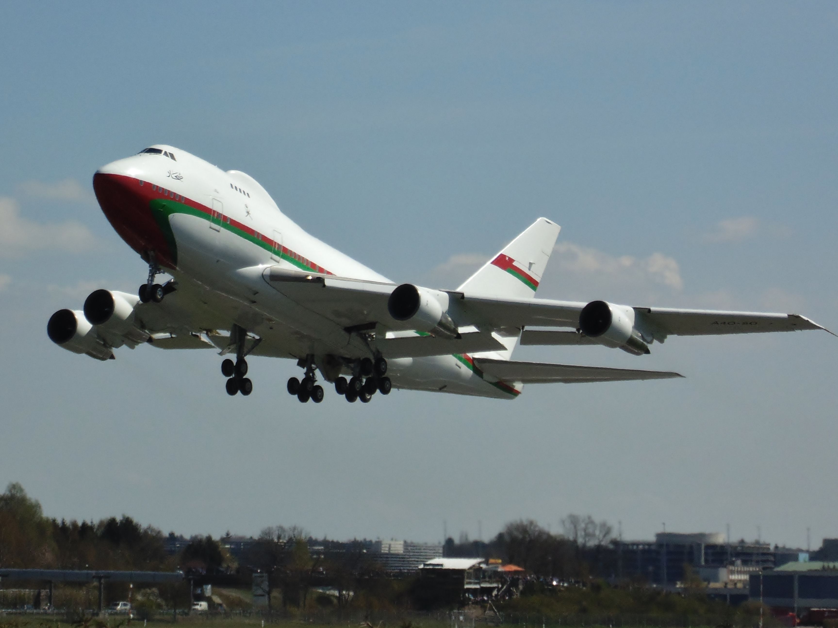 BOEING 747SP (A4O-SO)