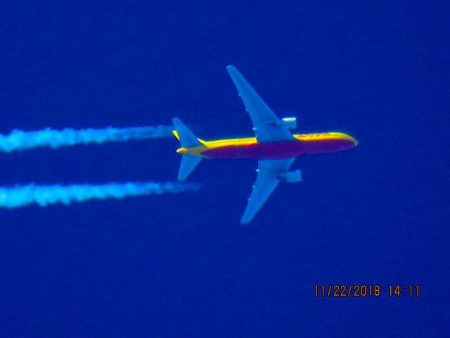 BOEING 767-200 (N656GT)