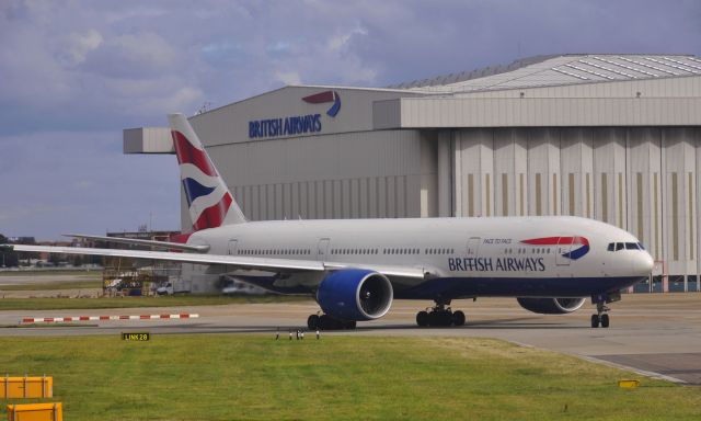 Boeing 777-200 (G-VIIV) - British -Face to Face- Boeing 777-236(ER) G-VIIV Heathrow