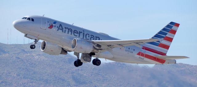 Airbus A319 (N757UW) - phoenix sky harbor international airport 07MAR20