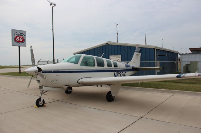 Beechcraft Bonanza (36) (N6321C)